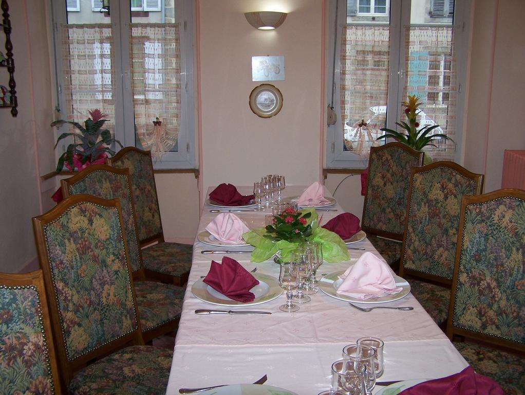 Hotel Ronsin Fresnay-sur-Sarthe Exterior photo