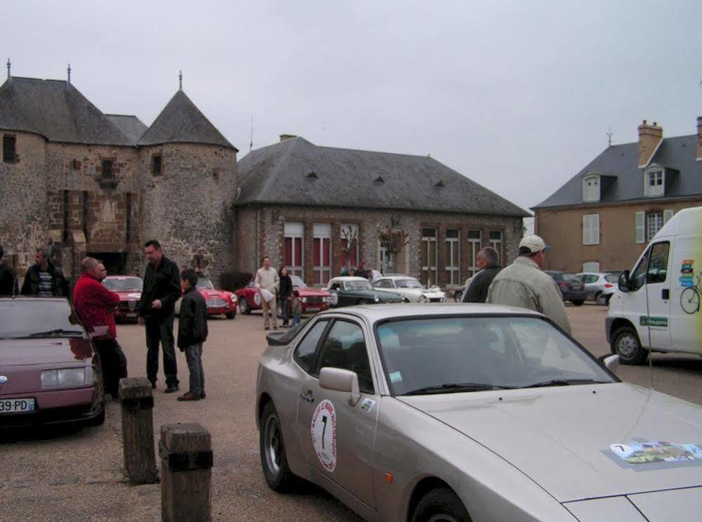 Hotel Ronsin Fresnay-sur-Sarthe Exterior photo